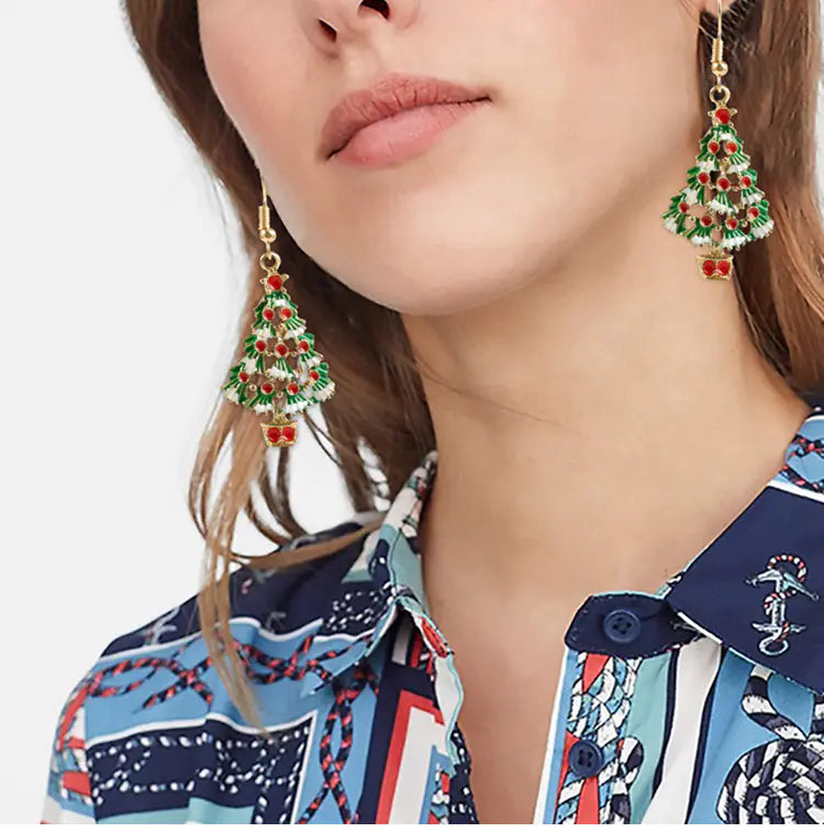 Christmas Jewelry Set: Earrings and Necklace