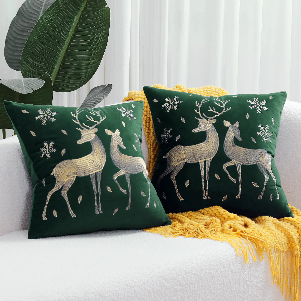 Christmas Tree Gold Foil Deer Cushion Cover 45x45 cm