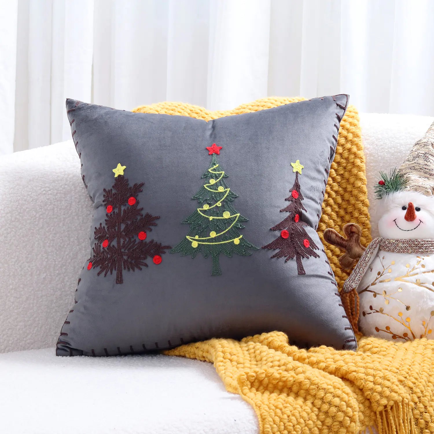 Christmas Tree Gold Foil Deer Cushion Cover 45x45 cm