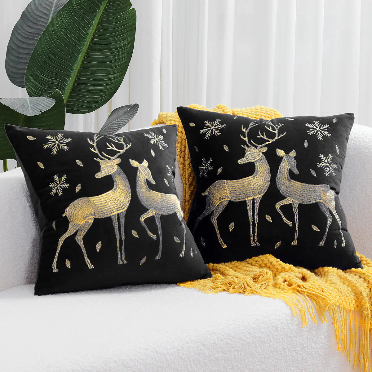 Christmas Tree Gold Foil Deer Cushion Cover 45x45 cm