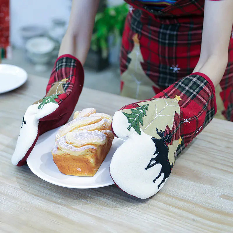 Nordic Christmas Checkered Oven Mitts for Home Use