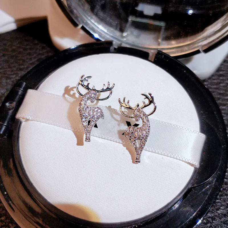 Fashionable Christmas Reindeer Head Earrings (Wholesale)