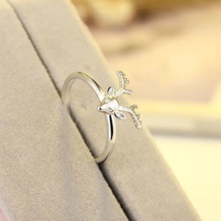 Creative Trendy Reindeer Ring for Christmas Decor